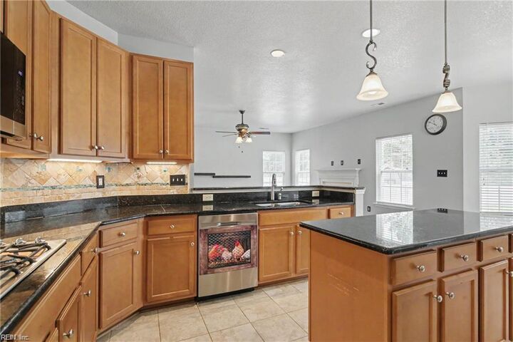 Property Photo:  413 Quaker Ridge Ct  VA 23435 