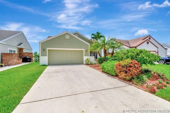 Property Photo:  5519 Pebble Brook Lane  FL 33472 
