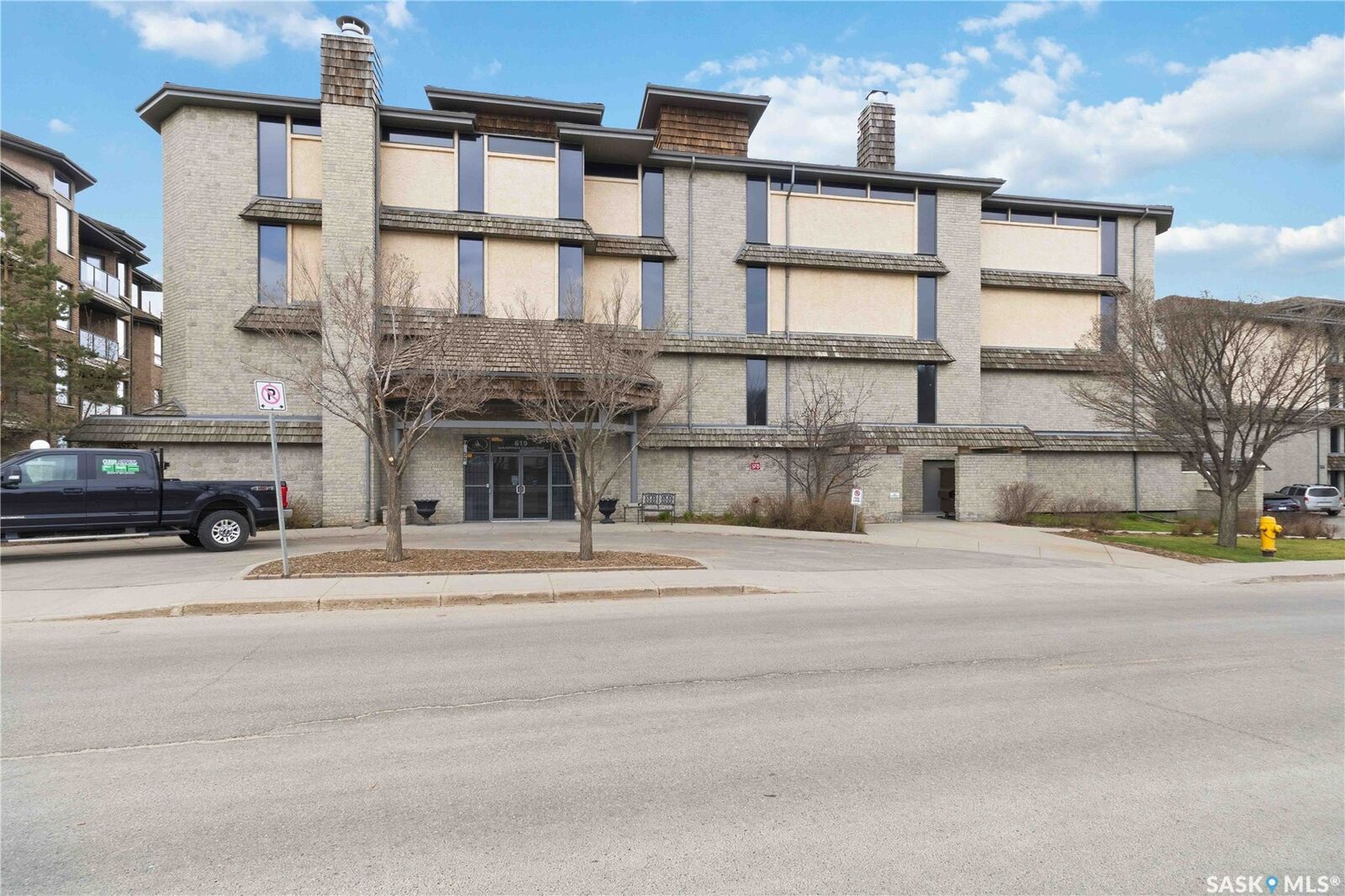 Property Photo:  619 Saskatchewan Crescent W 112  SK S7M 0A5 