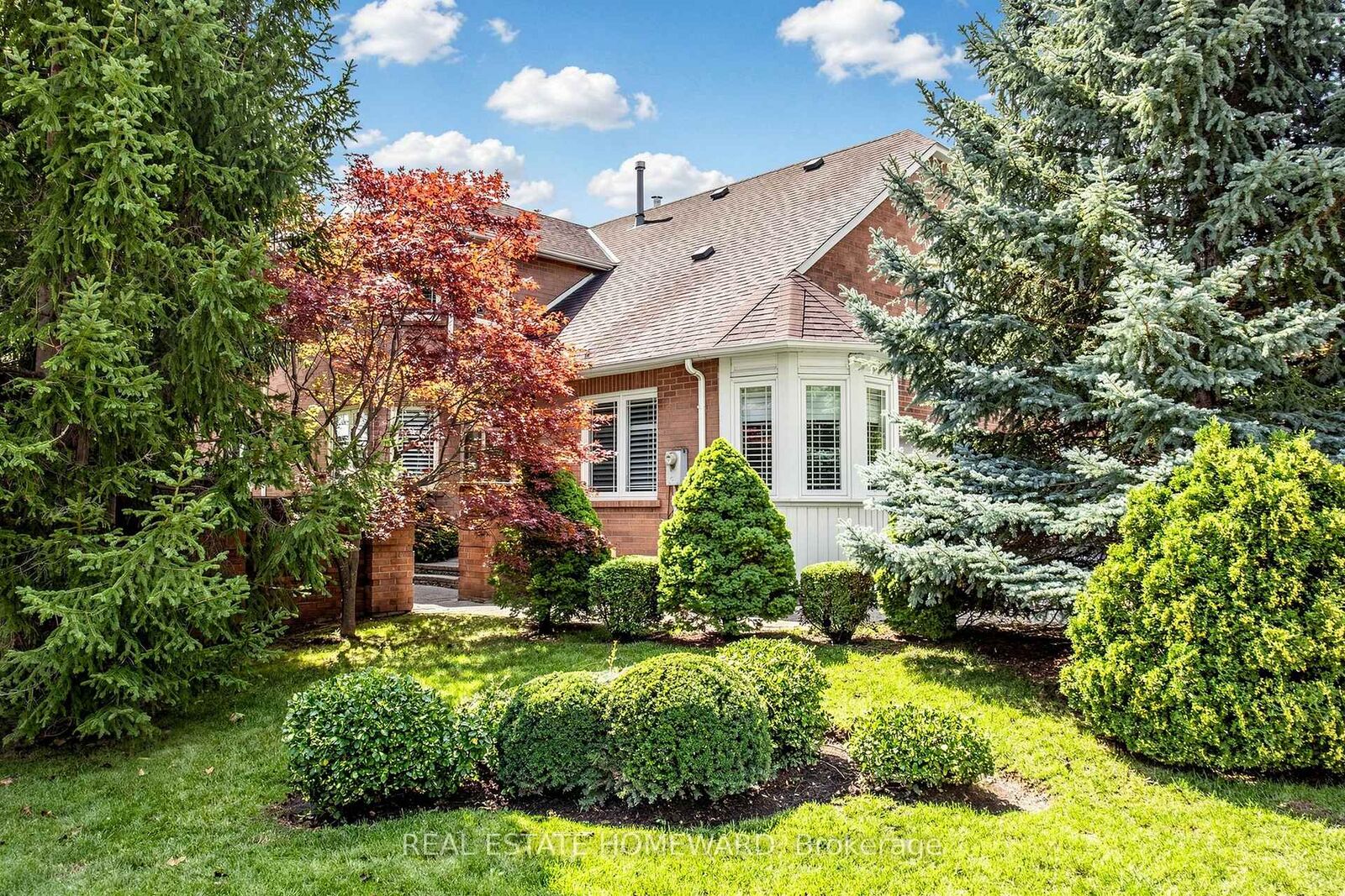 Property Photo: 3 Green Acres Road ON L4J 4R7