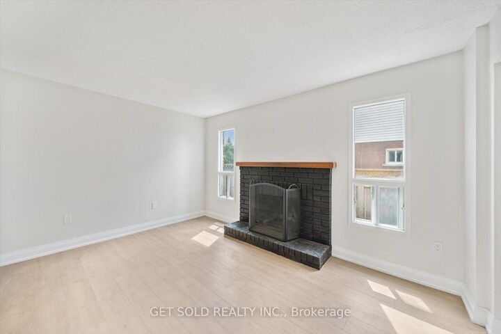 Property Photo:  232 Kozlov Street  ON L4N 7H6 