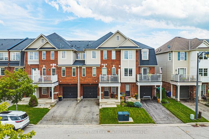 Photo de la propriété: 641 Speyer Circle ON L9T 0Y5