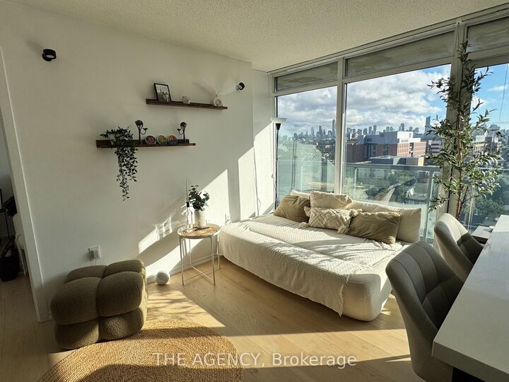 Property Photo:  36 Lisgar Street 1201E  ON M6J 0C7 
