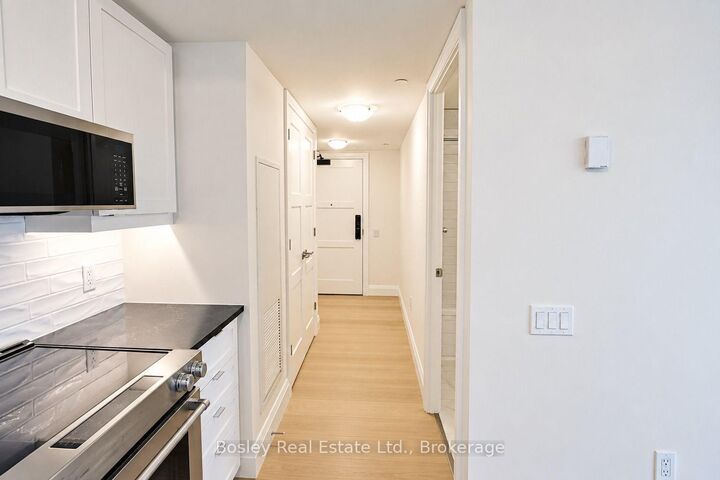 Property Photo:  93 Arthur Street S 1206  ON N1E 0T3 