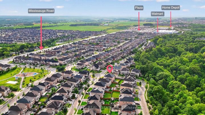 Property Photo: 1 Astrantia Way ON L6X 1P3