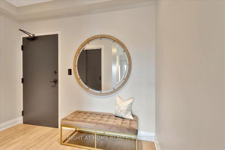 Photo de la propriété:  20 Koda Street 302  ON L9J 0J7 