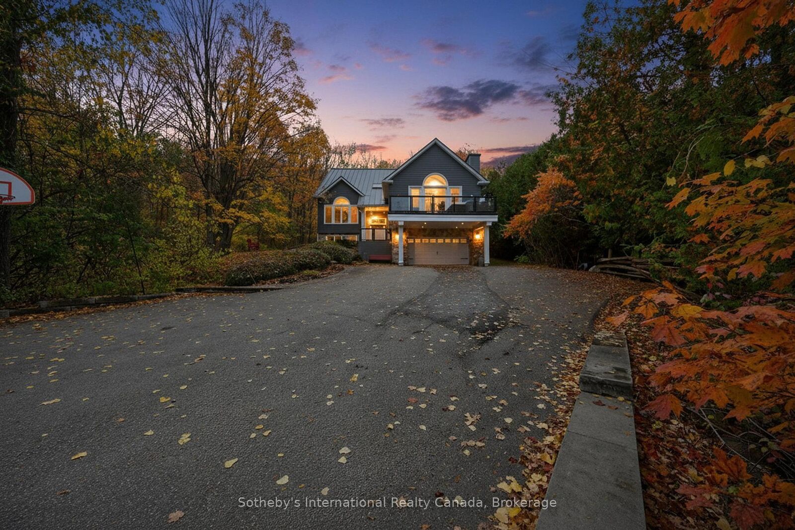 Property Photo: 112 Arrowhead Crescent ON L9Y 0R9