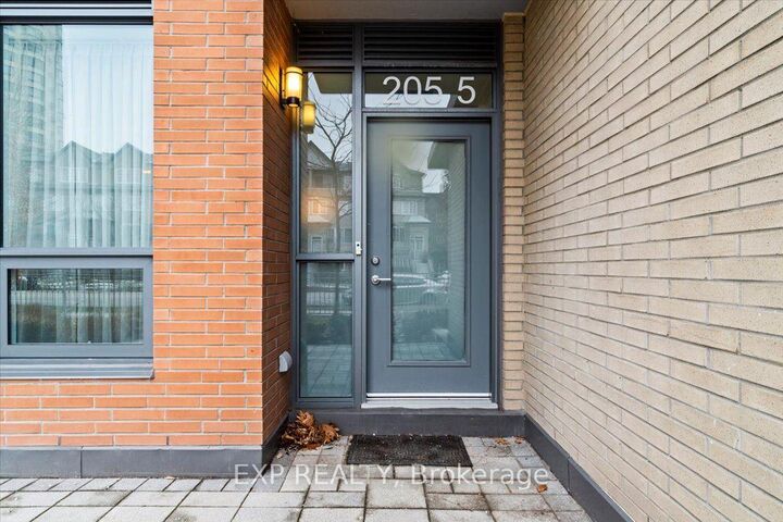 Property Photo:  205 Bonis Avenue 5  ON M1T 3W6 