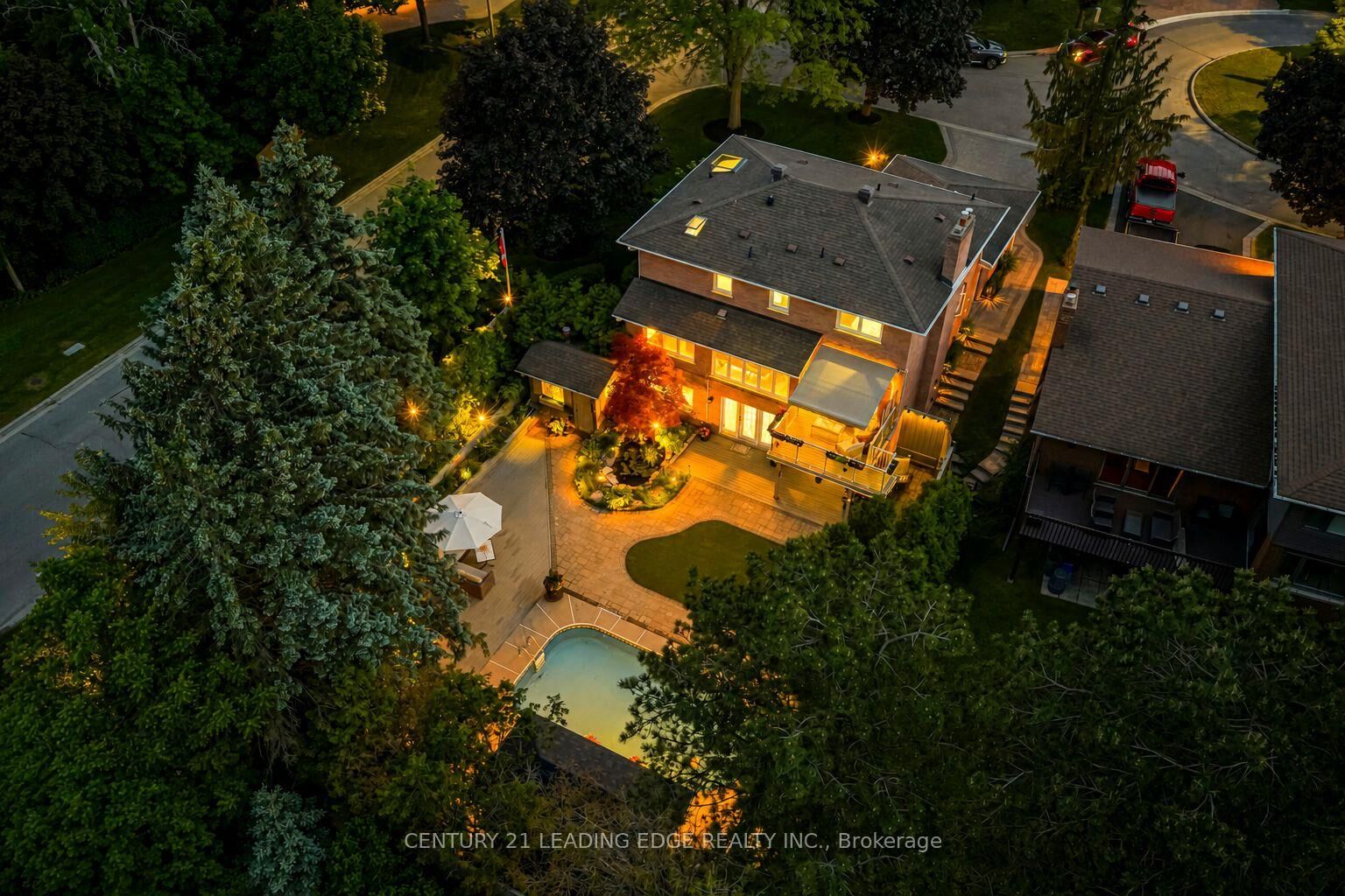 Property Photo:  1051 Chelsea Court  ON L1G 7R4 