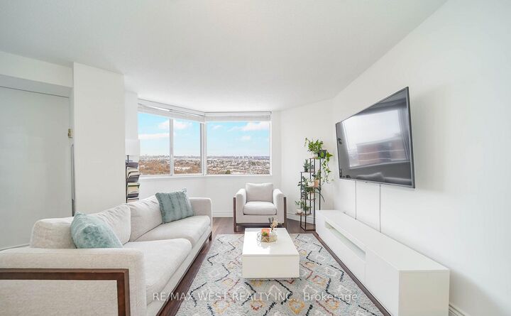 Photo de la propriété: 234 Albion Road Ph10 ON M9W 6A7
