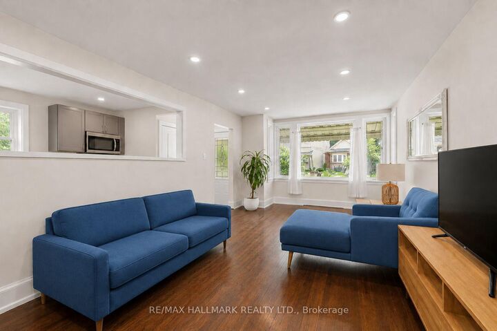 Property Photo:  8 Davies Crescent  ON M4J 2X5 