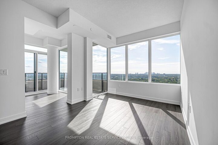 Property Photo:  4010 Eglinton Avenue W 2613  ON M9A 0G5 