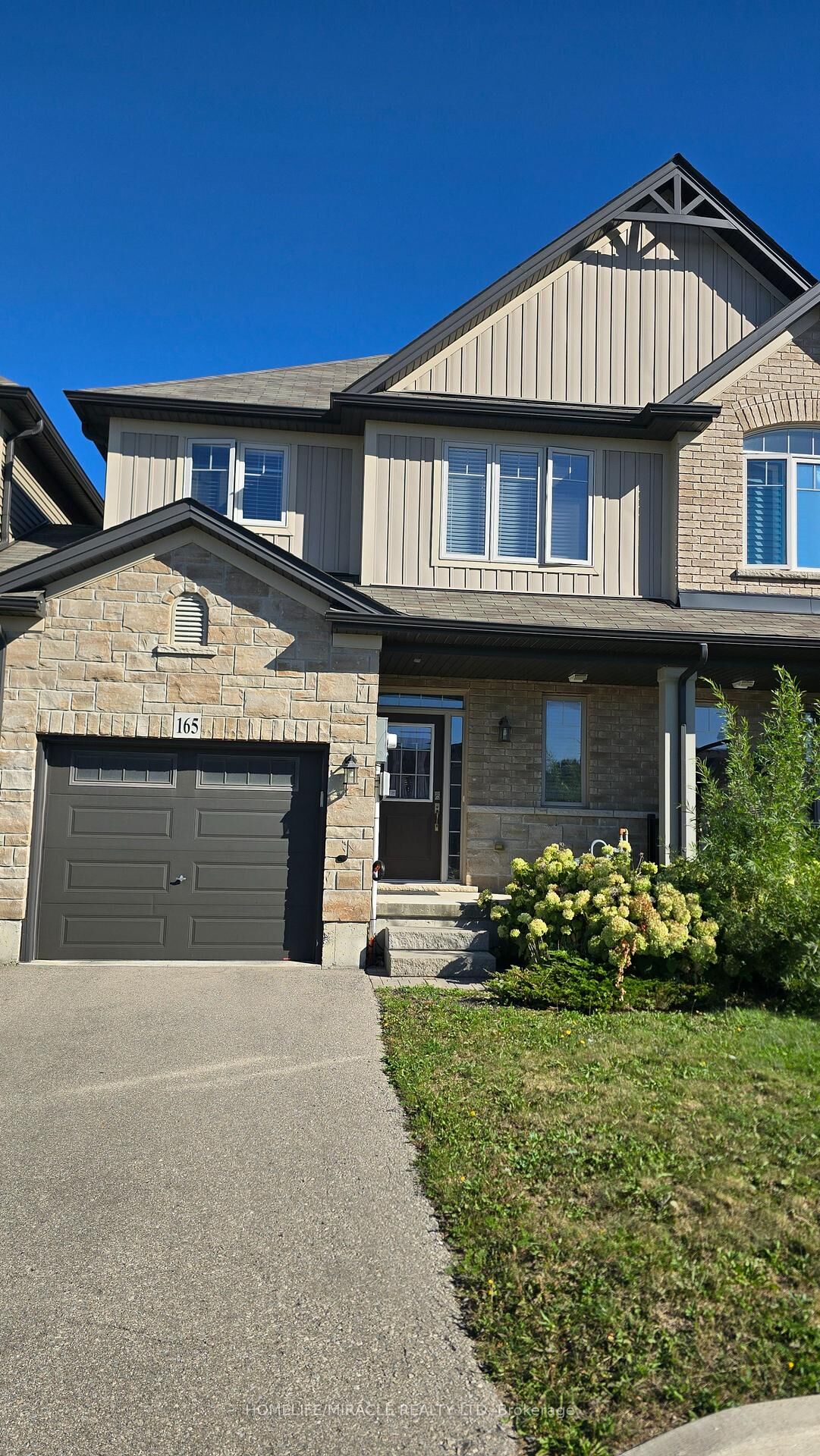 Property Photo:  165 Fallfair Way Binbrook Way  ON L0R 1C0 