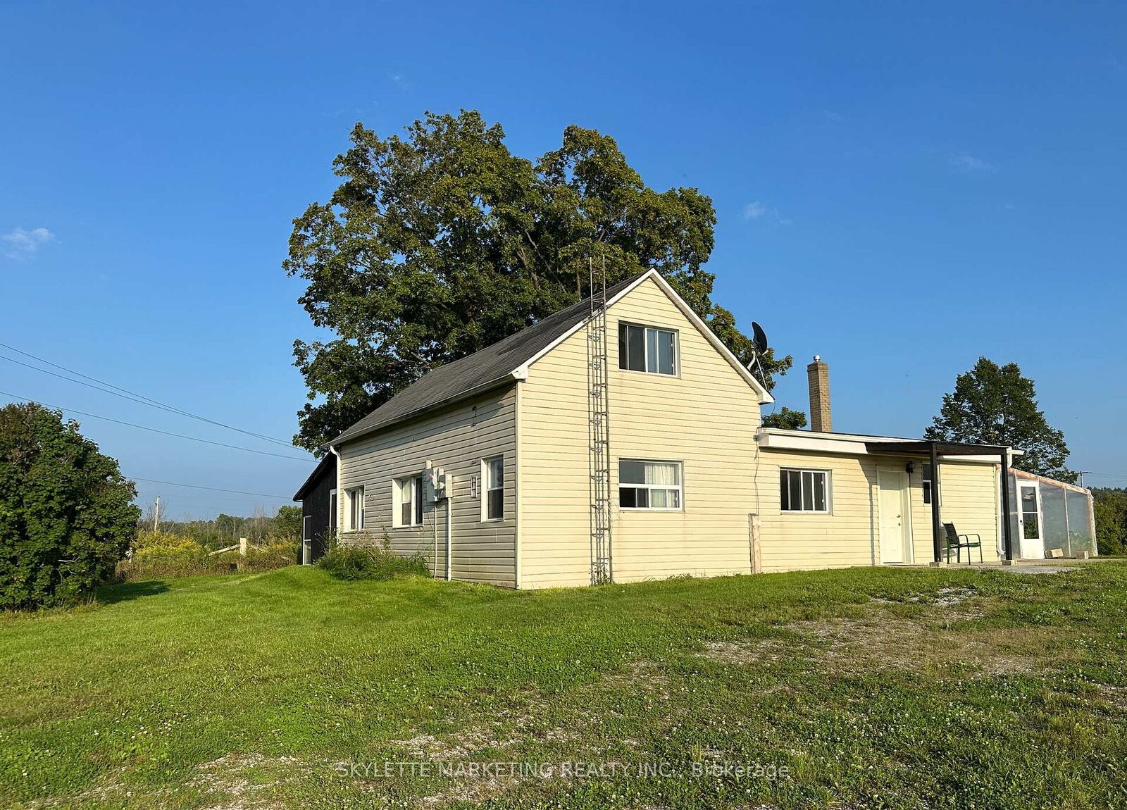 Property Photo:  22334 Woodbine Avenue  ON L0G 1R0 