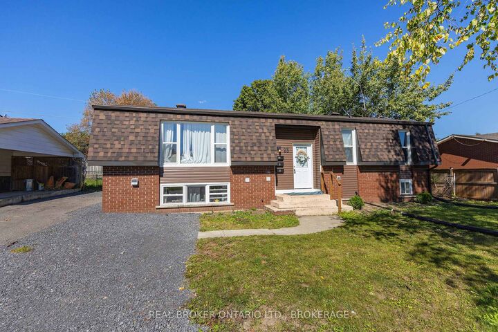 Photo de la propriété: 23 Huff Avenue ON K7N 1S5