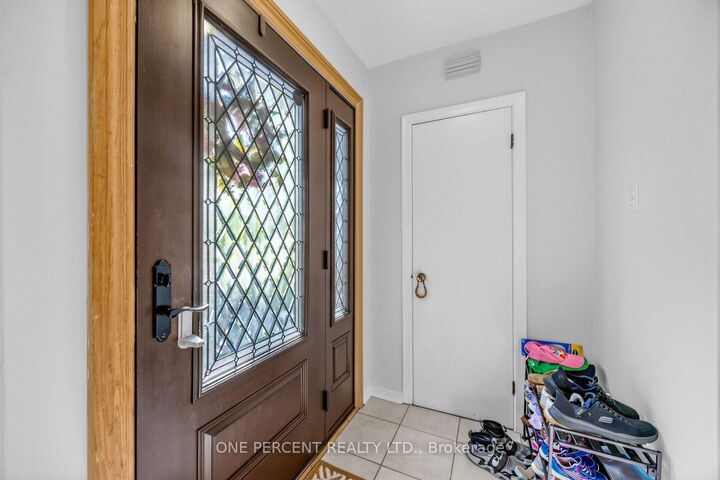 Photo de la propriété: 78 Melchior Drive ON M1E 3W5