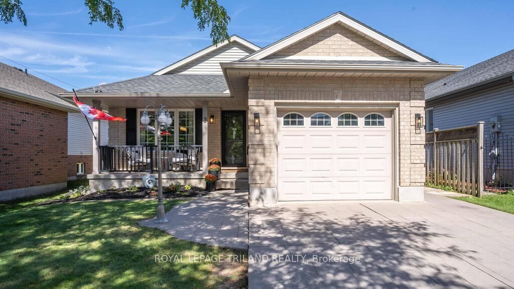 Photo de la propriété: 3 Cottonwood Drive ON N5P 4M3