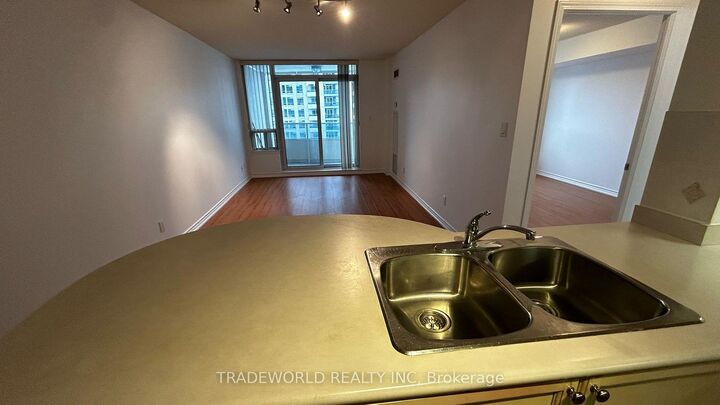 Property Photo:  1 Rean Drive 804  ON M2K 3C1 