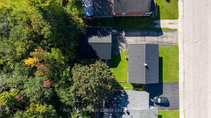 Photo de la propriété:  775 8th Avenue E  ON N4K 3A5 