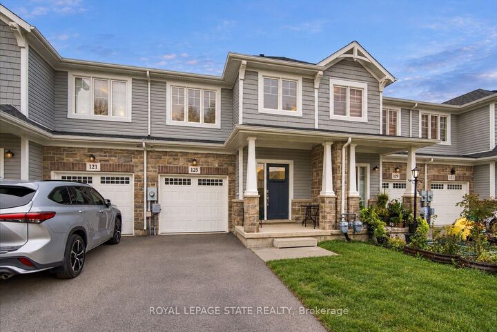 Property Photo:  125 Sunflower Place  ON L3C 0H9 