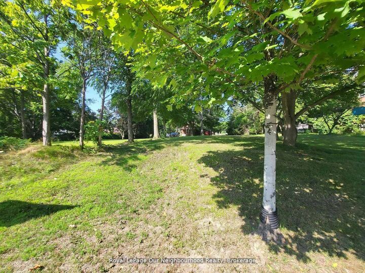 Property Photo:  66 Redfern Crescent  ON L1C 2M6 