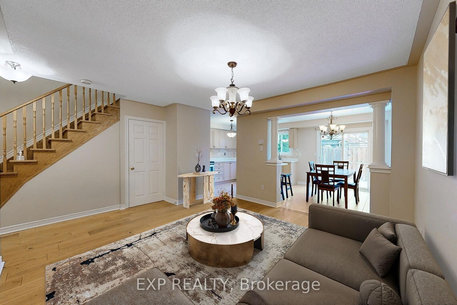 Property Photo:  21 Eastview Gate 36  ON L6P 1P6 