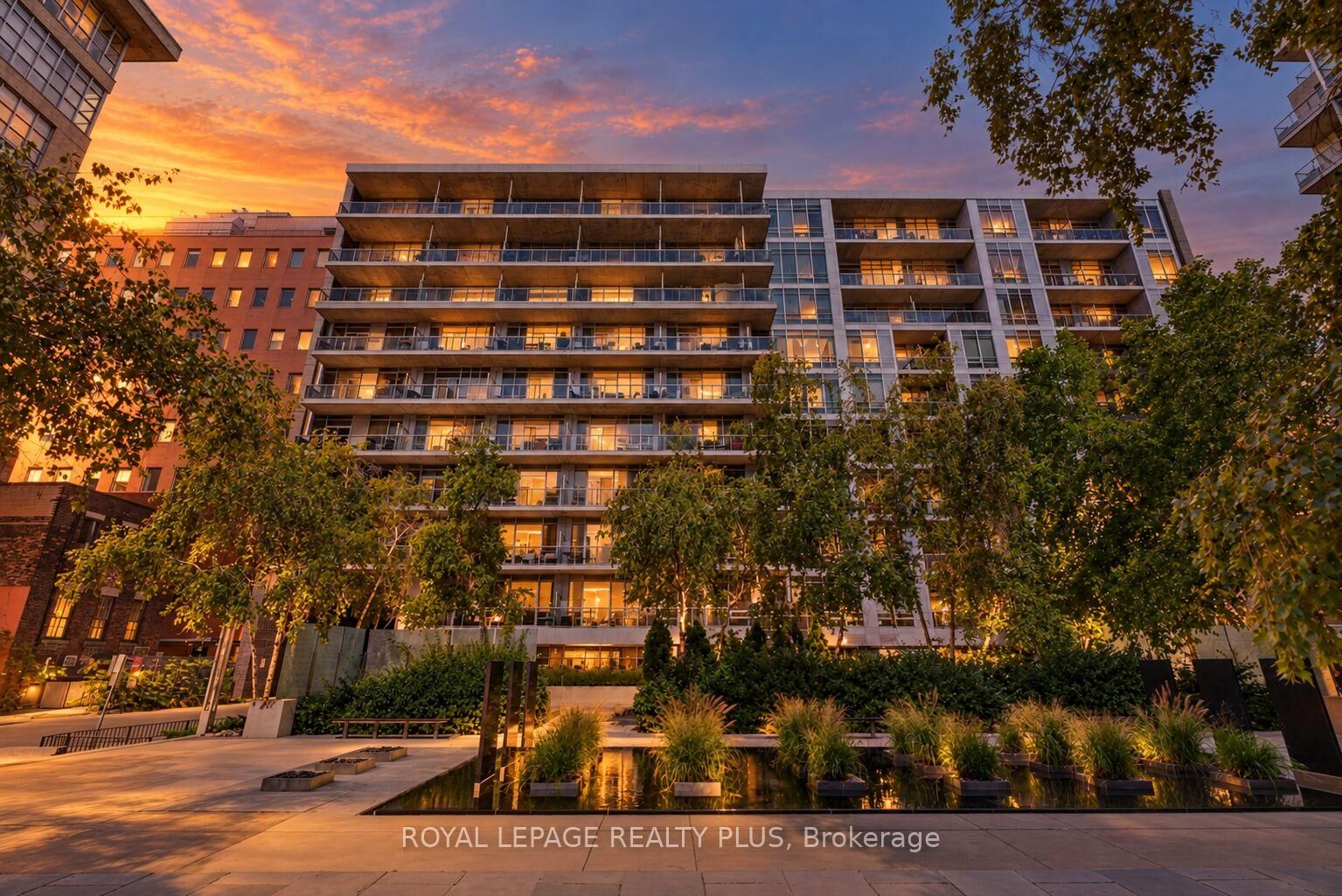 Property Photo:  399 Adelaide Street W 509  ON M5V 1S1 