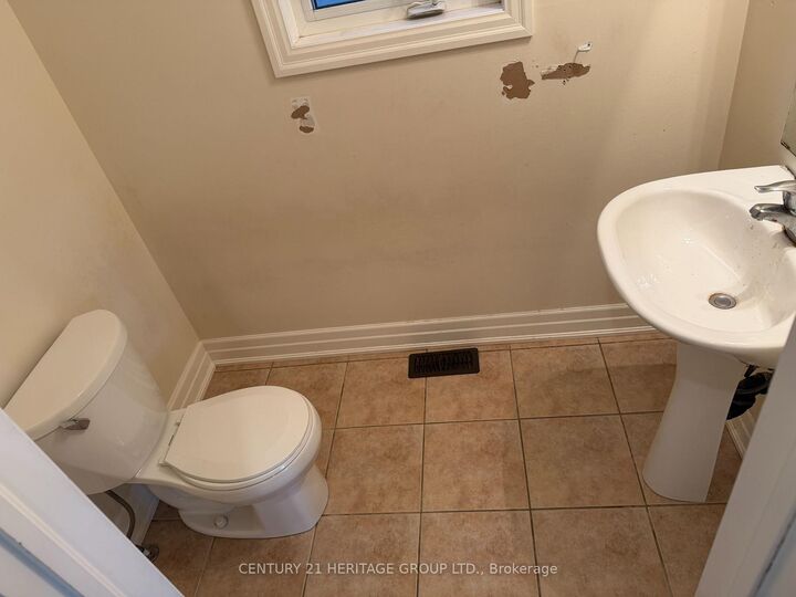 Property Photo: 3 Grey Wing Avenue ON L4P 0E8