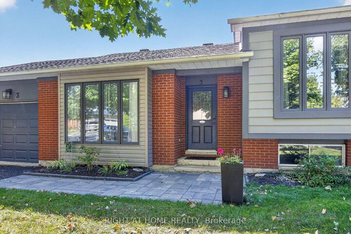 Property Photo: 3 Pommel Crescent ON K2M 1A3