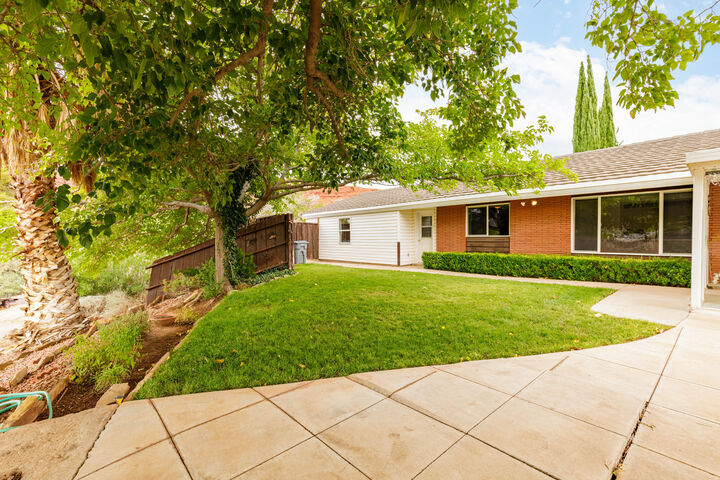 Property Photo: 338 N 100 St W UT 84770