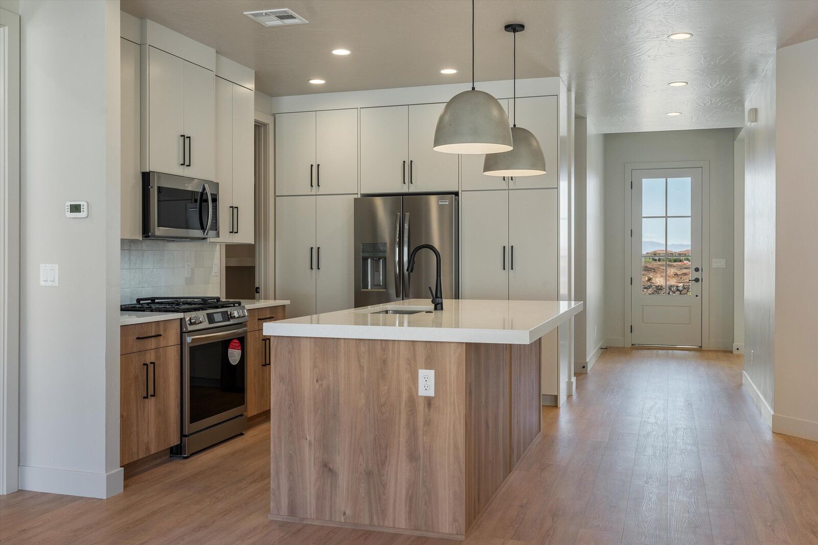 Property Photo:  1630 W 470 N  UT 84737 