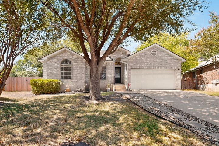 Property Photo:  906 Hollow Trail Court  TX 78664 