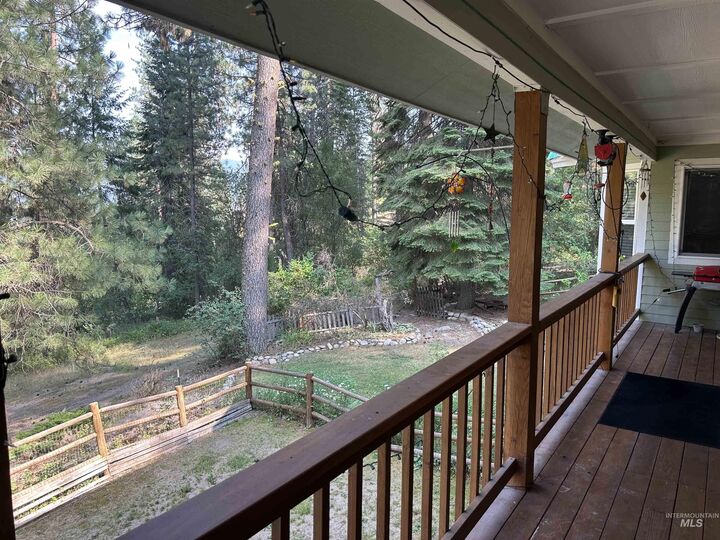 Property Photo:  197 Scriver Woods Rd  ID 83622 