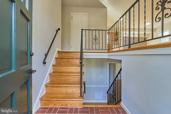 Property Photo:  2807 Schafflind Court  VA 22180 