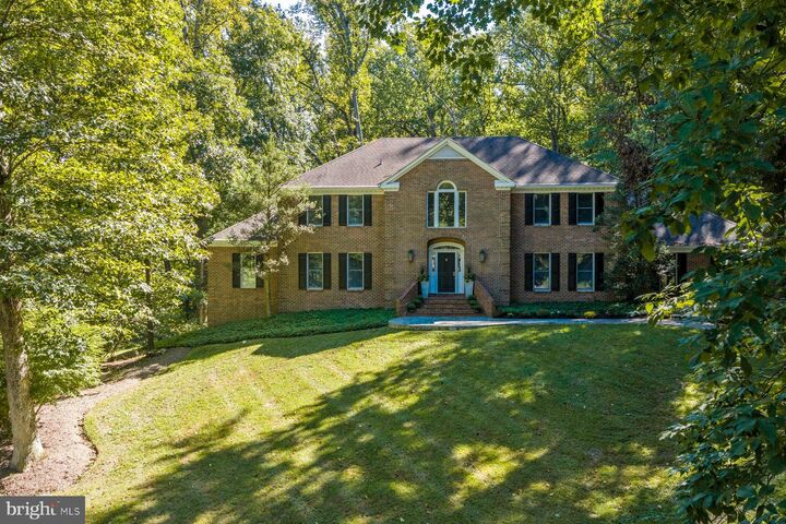 Property Photo:  2426 Westminster Drive  MD 20832 