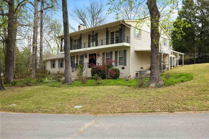 Property Photo: 1407 Redbud AR 72401