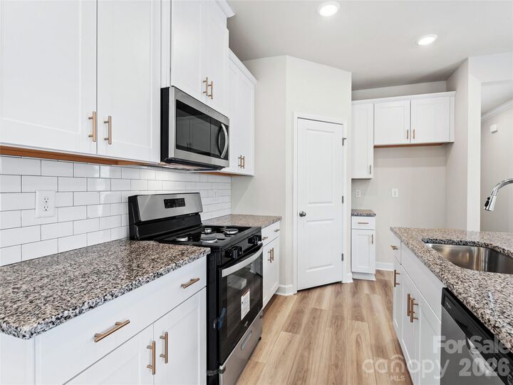 Property Photo:  12531 Russellwood Lane  NC 28213 