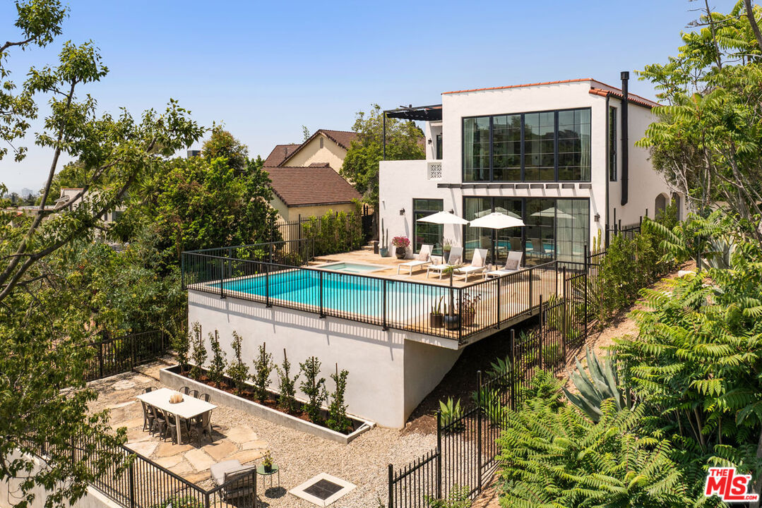 Property Photo: 2168 Princeton Ave CA 90026