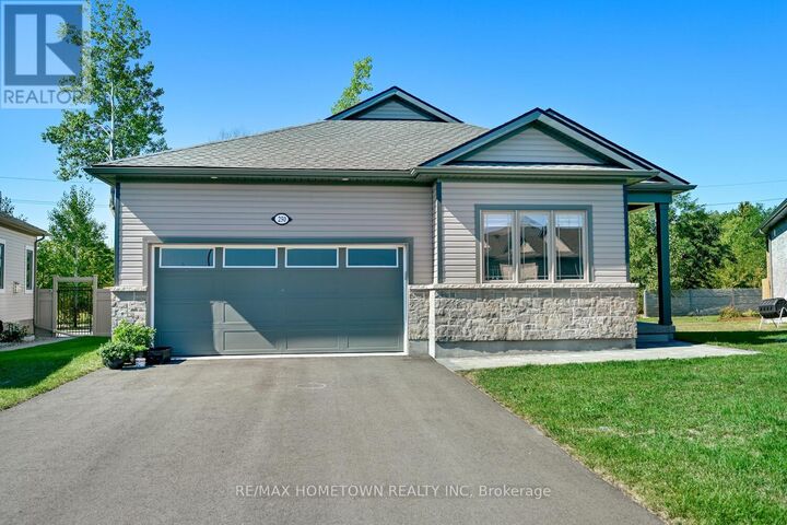 Property Photo:  250 Adley Drive  ON K6V 7J2 