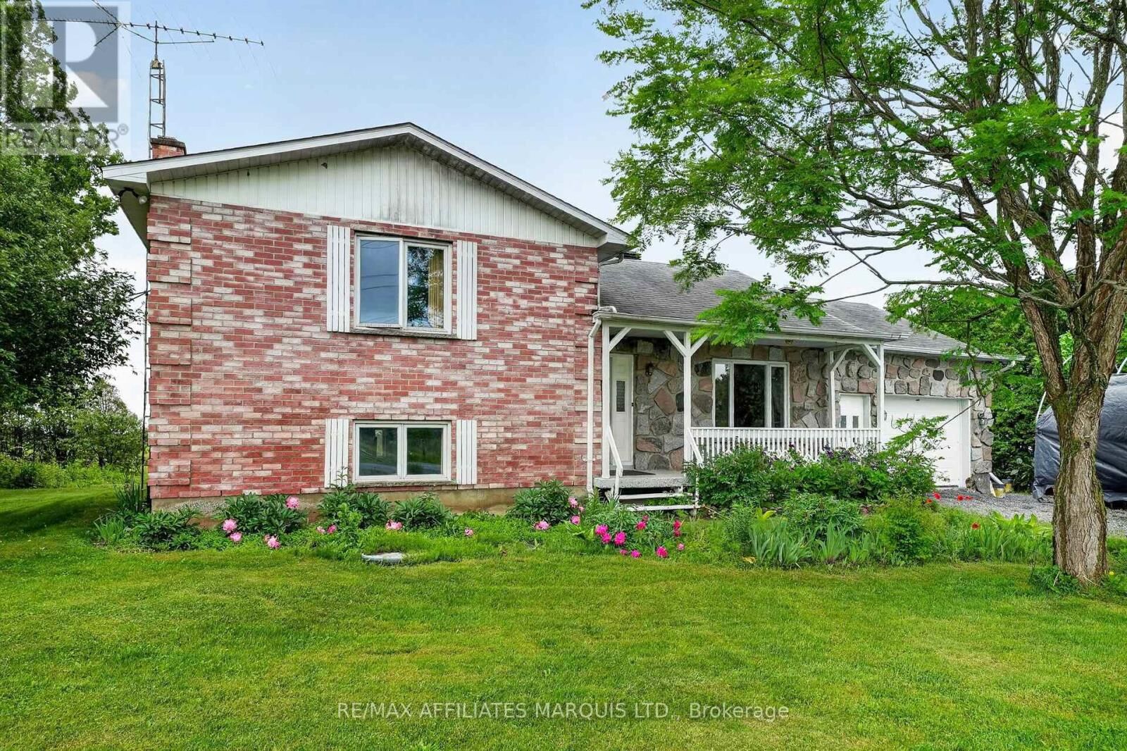 Property Photo:  20474 Concession 8 Road  ON K0C 1L0 