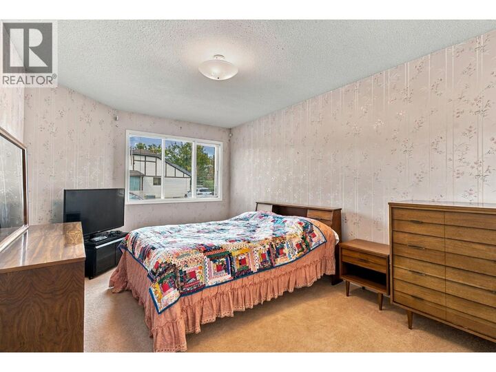 Property Photo:  2200 Gordon Drive 34  BC V1Y 8T7 