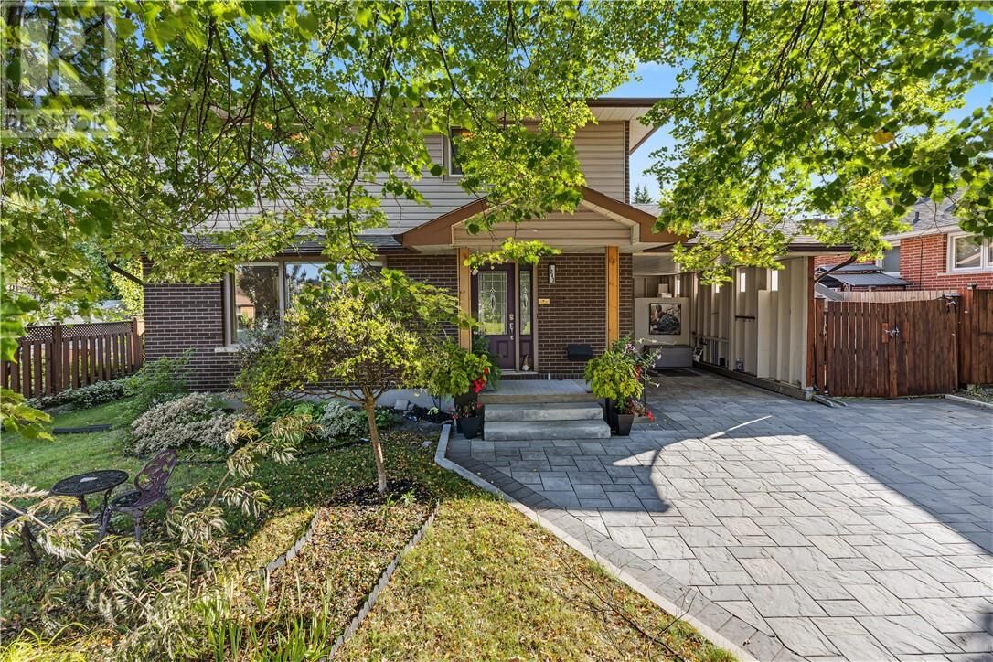 Property Photo:  1243 Hawthorne Drive  ON P3A 1K8 