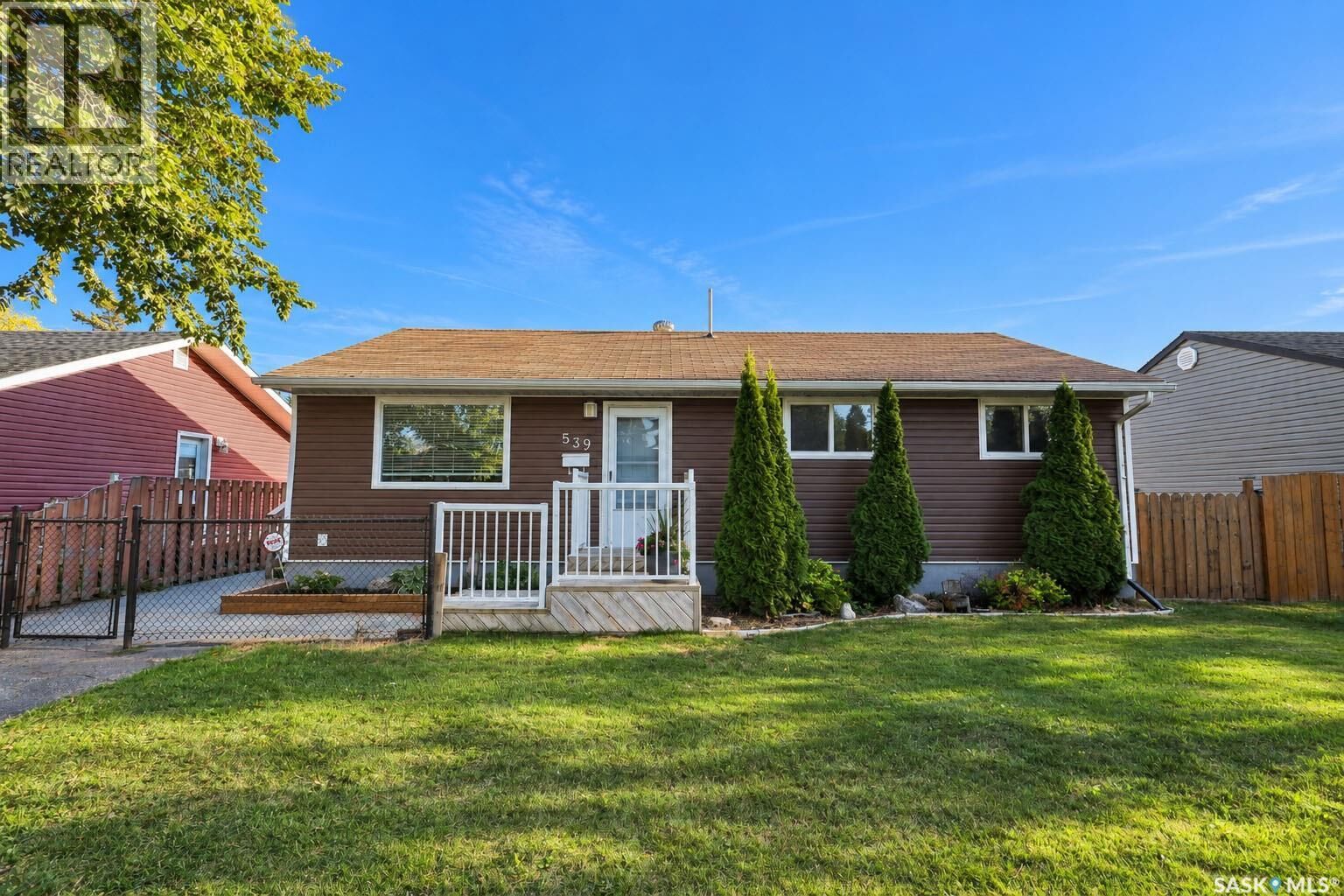 Property Photo: 539 24th Street E SK S6V 1S1