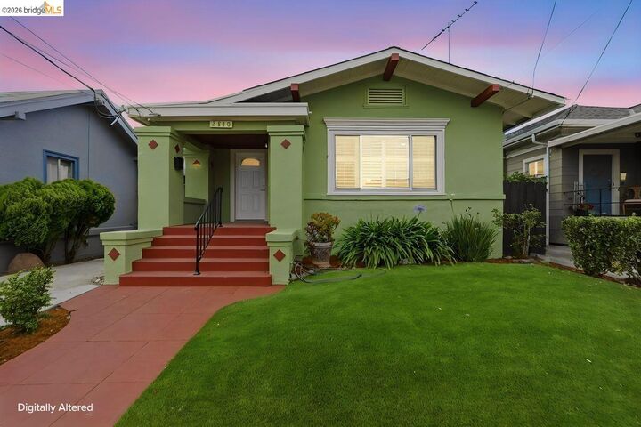 Property Photo:  2840 Stanton St  CA 94702 