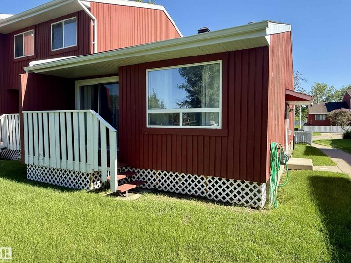 Property Photo:  10654 Beaumaris Road NW  AB T5X 3N4 