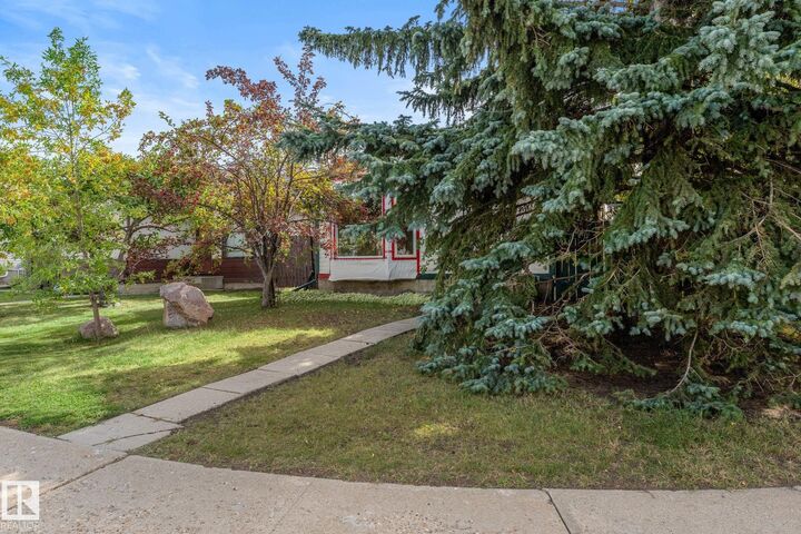Property Photo:  9147 180A Avenue NW  AB T5Z 2K3 