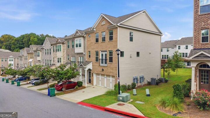 Property Photo: 1328 Rosen Road GA 30319