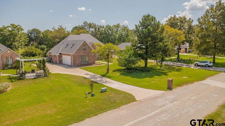 Property Photo:  209 Clubview  TX 75771 