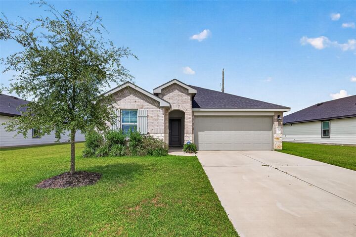 Property Photo: 1143 Buffalograss Trail TX 77474