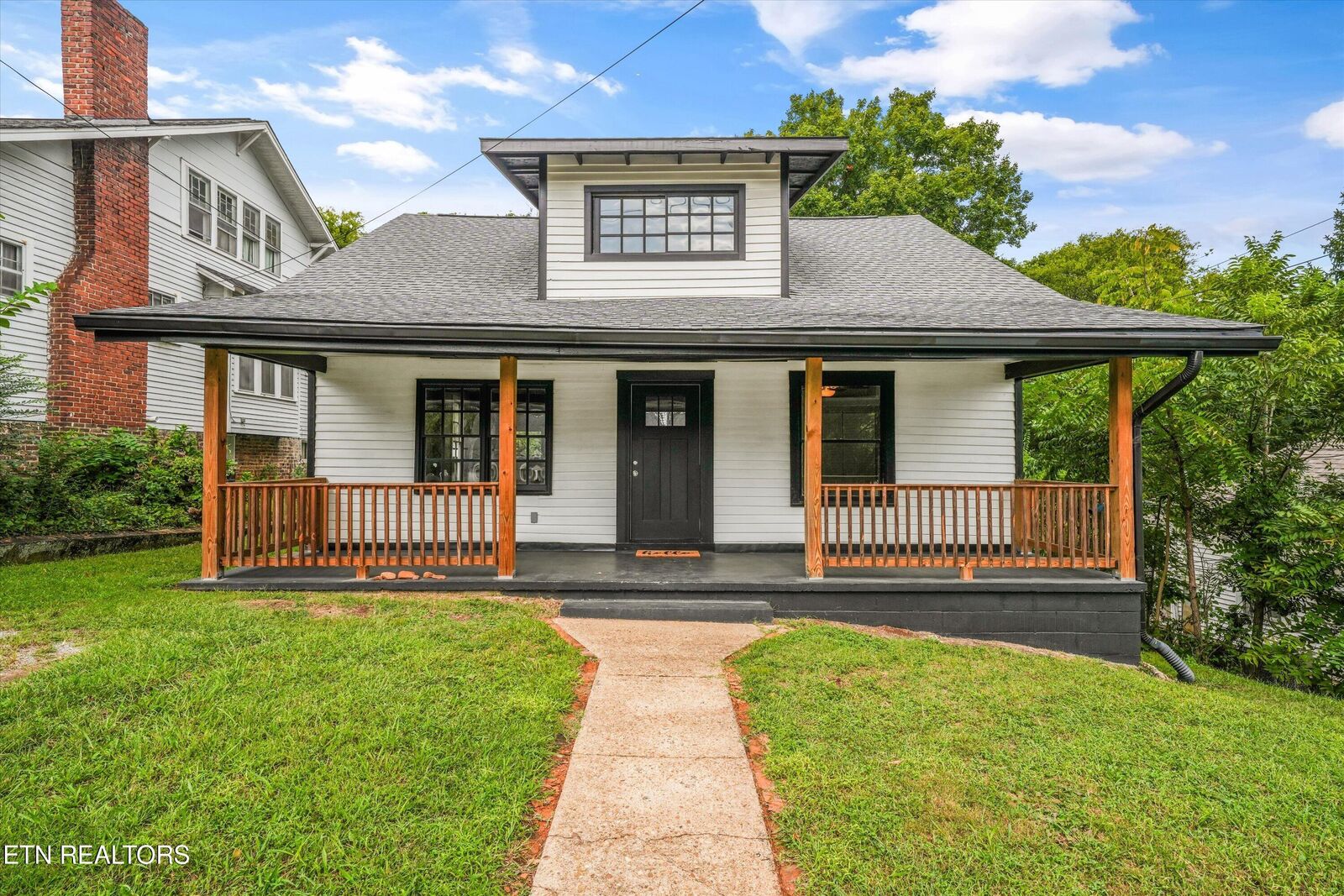 Property Photo: 521 Mountain View Ave TN 37803